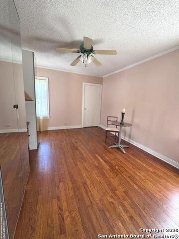 128 E Elmview Property Photo 11