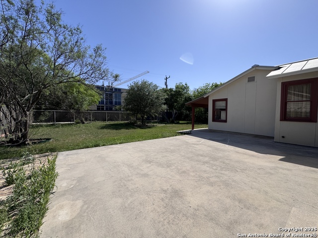 128 E Elmview Property Photo 13