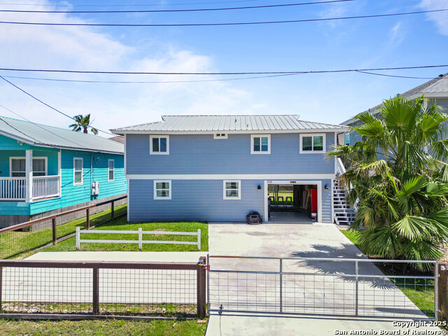 1016 S Magnolia St Property Photo