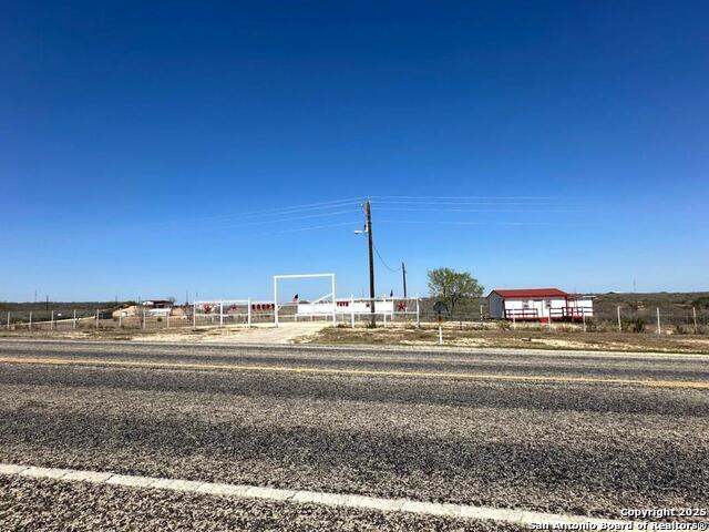 2427 Fm 462 Property Photo