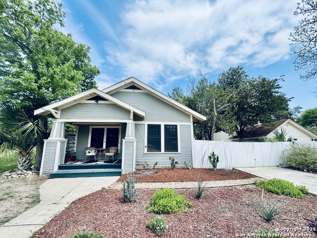 1858105 Property Photo