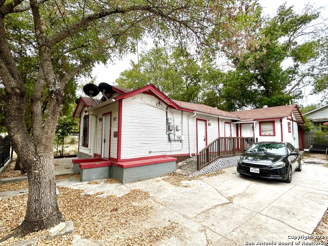 107 Jesus Alley Property Photo