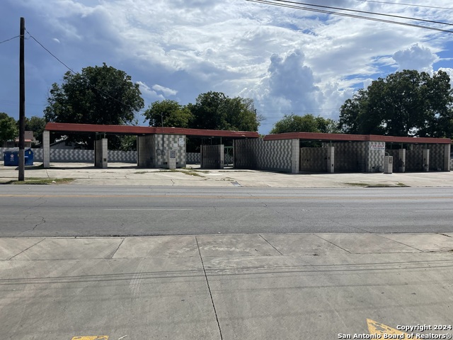 1220 Steves Ave Property Photo 1