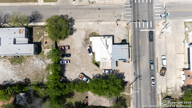 2802 E Houston Property Photo 14