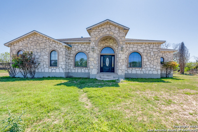 10023 Fm 1303 Property Photo