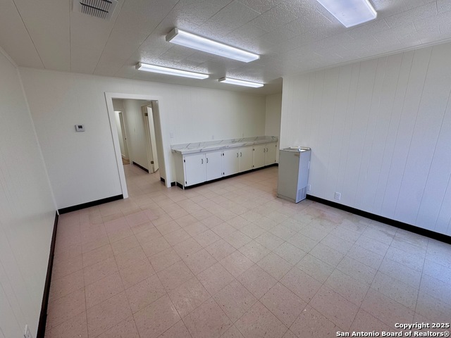 1501 Lillian Property Photo 5