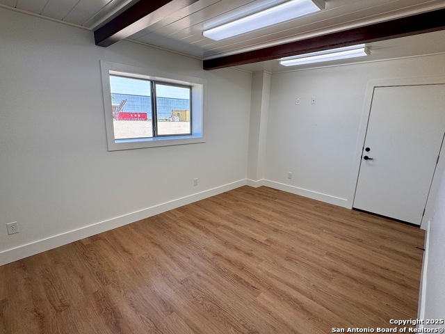 1501 Lillian Property Photo 11