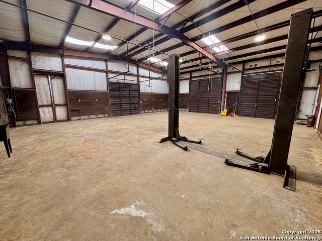 1501 Lillian Property Photo 19