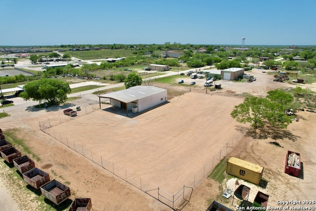 1501 Lillian Property Photo 25