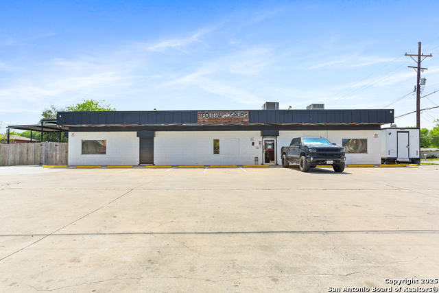 734 Cantrell Dr Property Photo 2