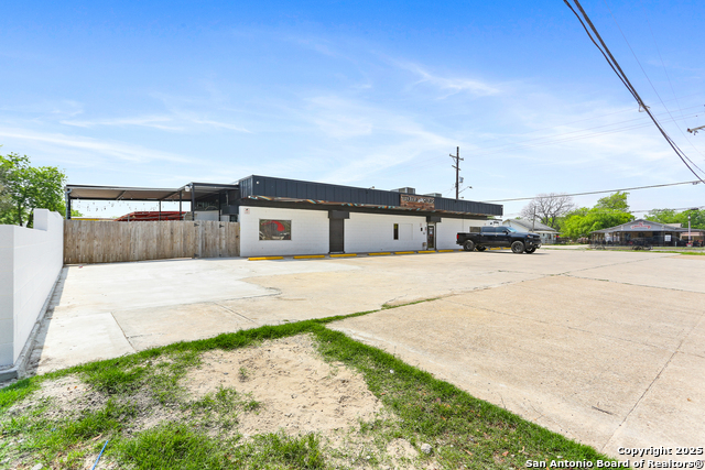 734 Cantrell Dr Property Photo 3
