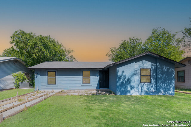 7038 Apple Valley Property Photo