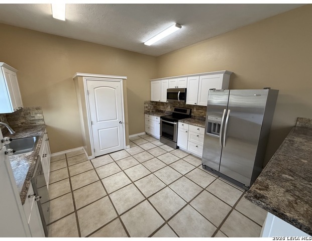 1077 C Rd Property Photo 11