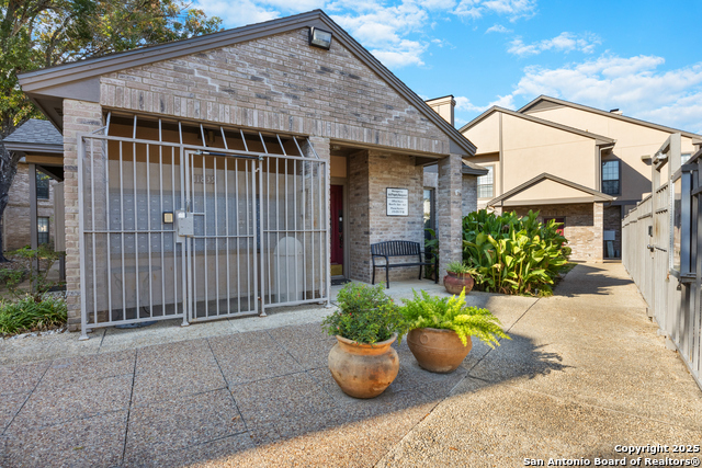 11839 Parliament Property Photo 13