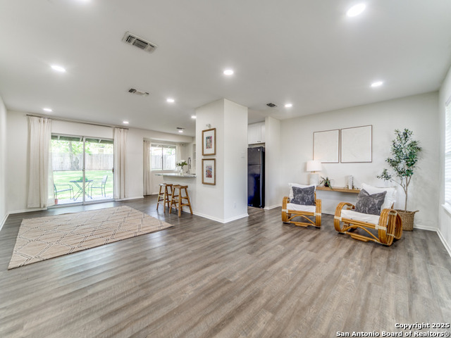 618 Trafalgar Property Photo