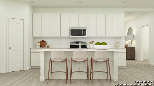 9618 Spanish Oak Property Photo 7