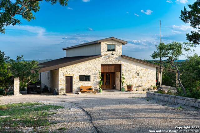 320 Overland Trail W Property Photo 13