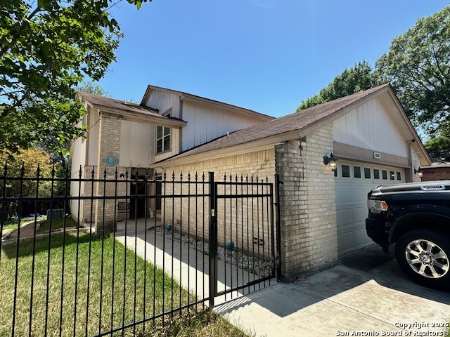 5726 Spring Moon Property Photo