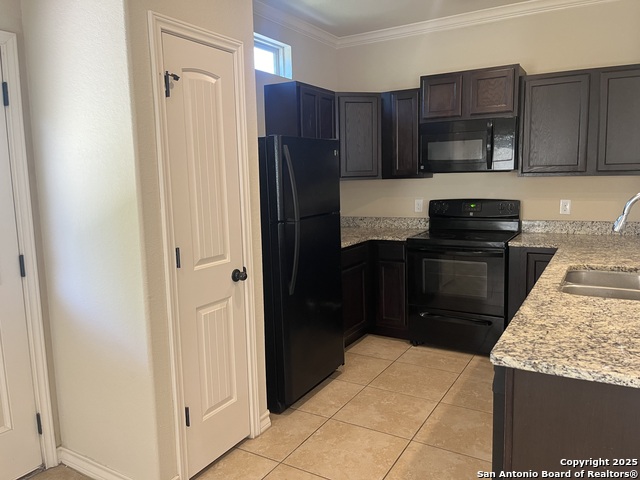 6623 Mia Way Property Photo 11