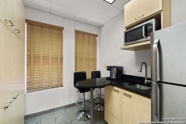 8627 Cinnamon Crk Property Photo 6
