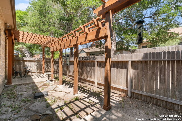 8627 Cinnamon Crk Property Photo 16
