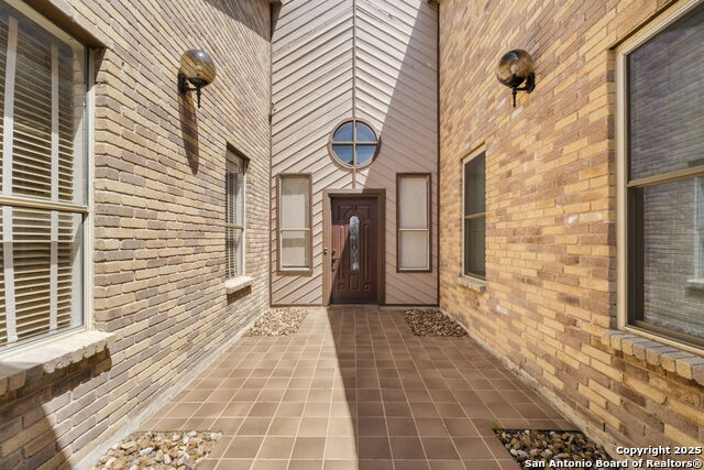 8627 Cinnamon Crk Property Photo 18