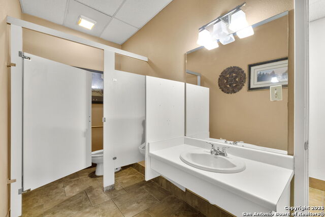 8627 Cinnamon Crk Property Photo 19