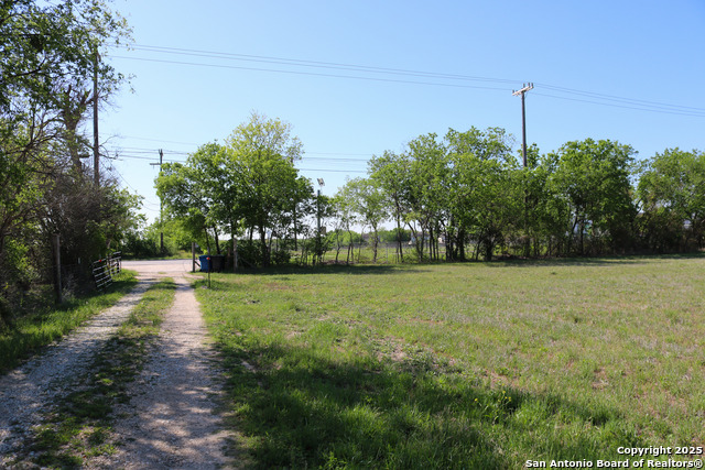 17245 Nacogdoches Rd Property Photo 10