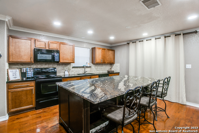 2230 Bedford Stage Property Photo 4