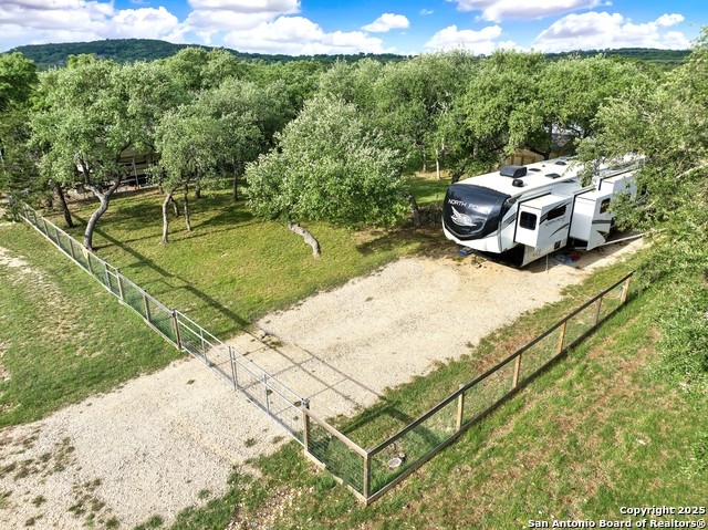 690 Private Road 1511 Property Photo