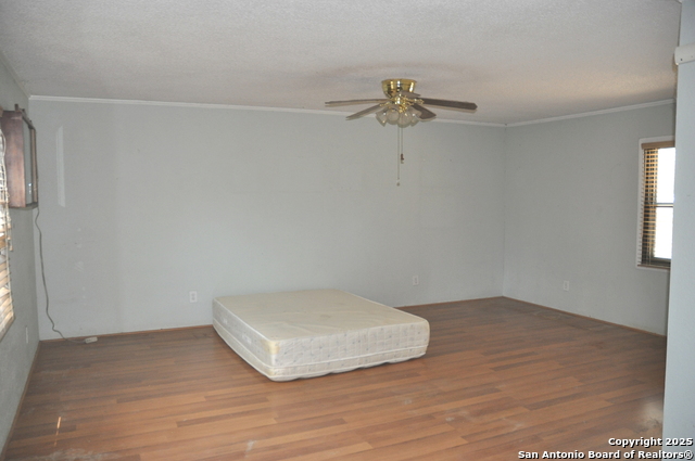 707 Devine Property Photo 6