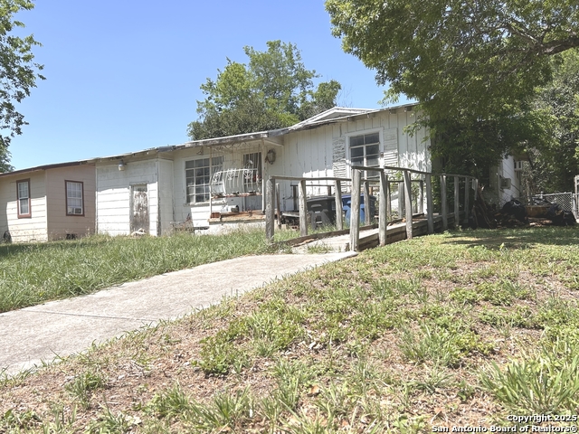 1011 Shadwell Property Photo