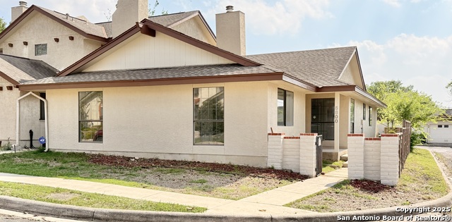 5800 Royal Property Photo