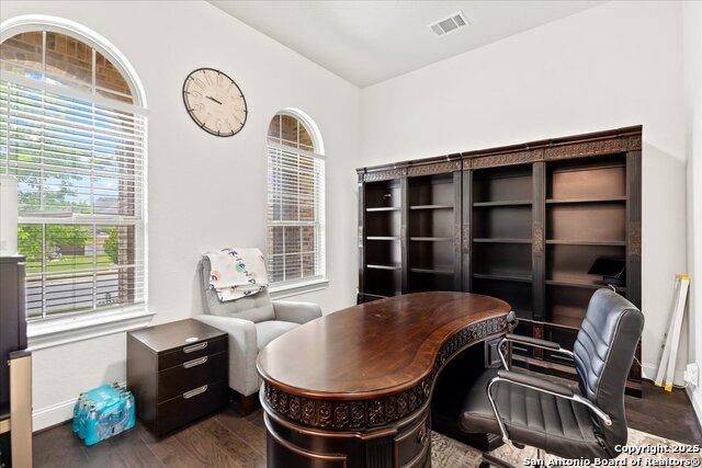 6957 Hallie Loop Property Photo 6