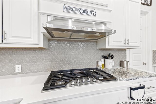 6957 Hallie Loop Property Photo 14