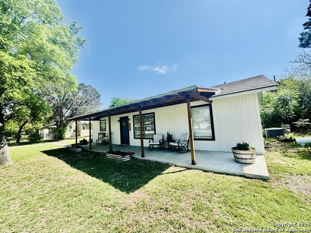 109 Hilltop Dr E Property Photo
