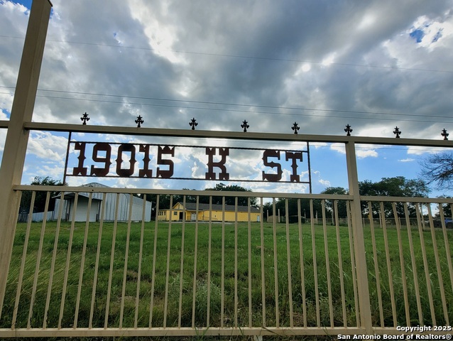 19015 K Property Photo 34