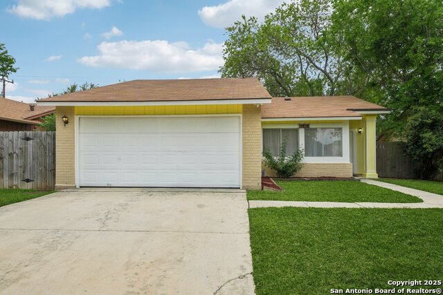 9418 Points Edge Property Photo 1