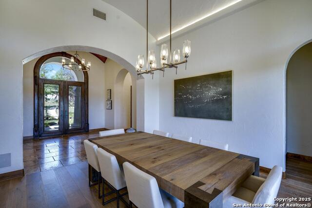 307 Augusta Property Photo 11