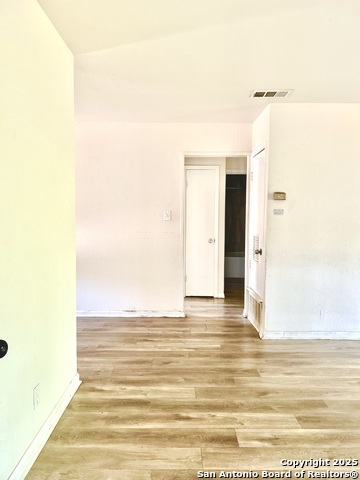 3915 Sherril Brook Property Photo