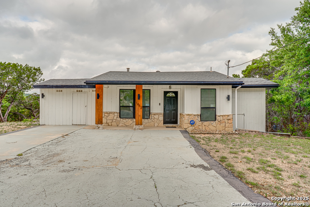 1482 Avenue Q Property Photo