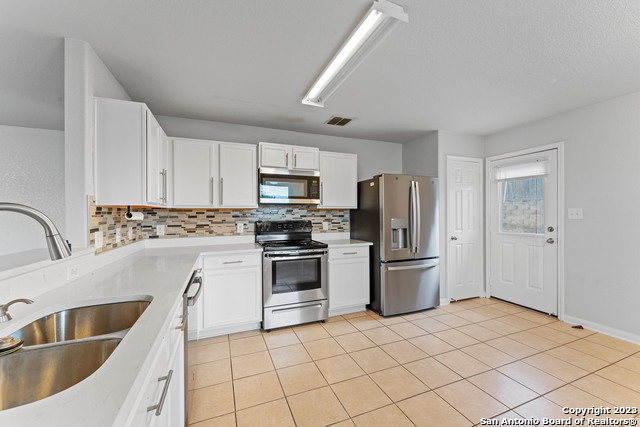 10926 Acorn Cyn Property Photo 4