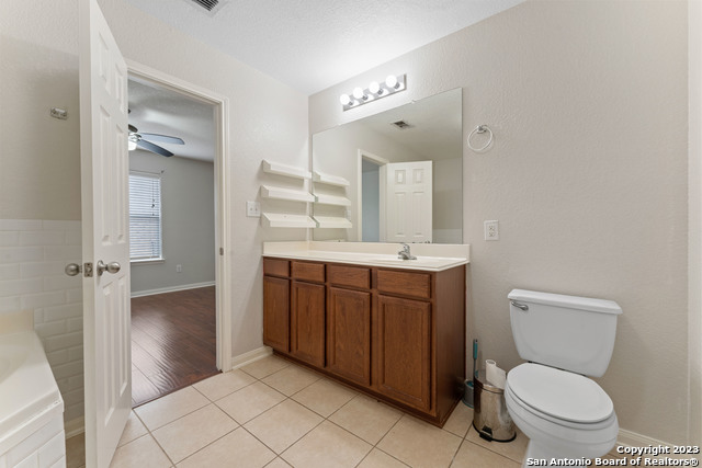 10926 Acorn Cyn Property Photo 14
