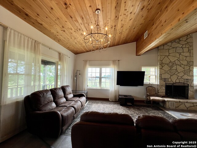 545 Highgate Dr. Property Photo 11