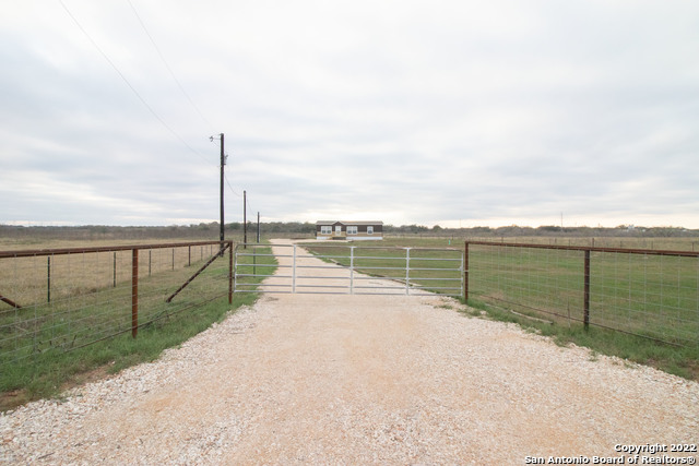 370 County Rd 406 Property Photo