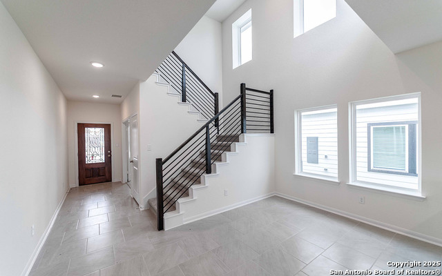 8843 Grey Elm Property Photo 4