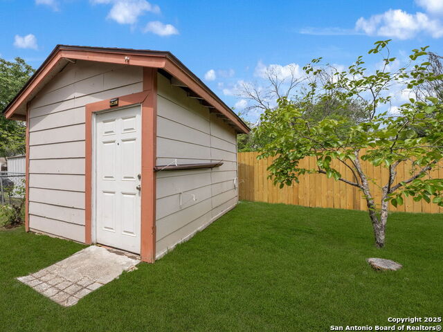 7211 Sulky Ln Property Photo 1