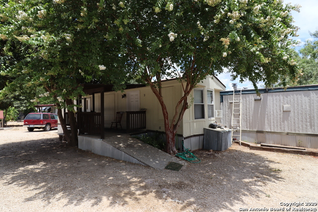 13915 Interstate 35 Property Photo 5