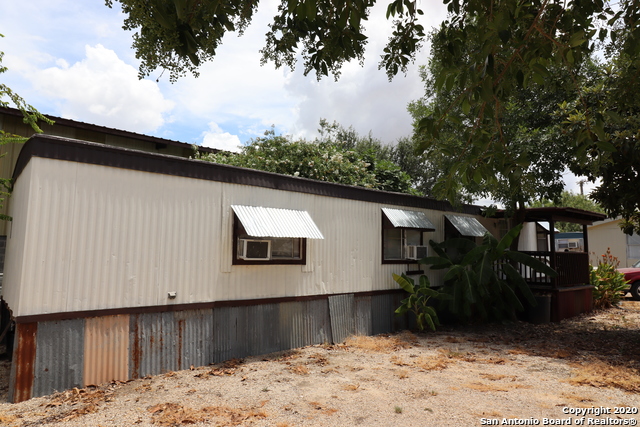 13915 Interstate 35 Property Photo 9