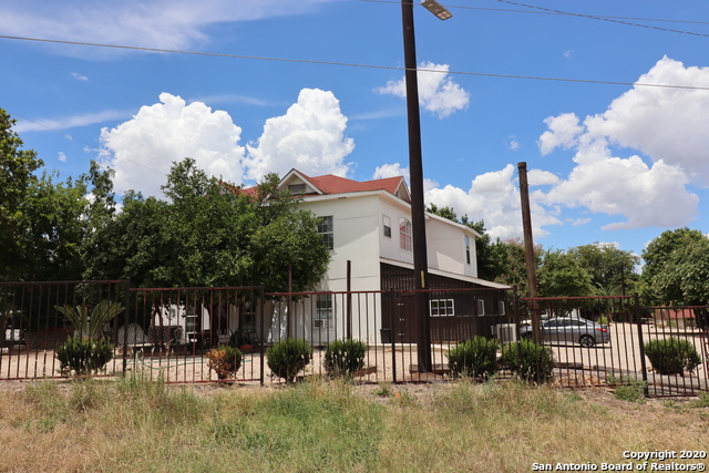 13915 Interstate 35 Property Photo 17